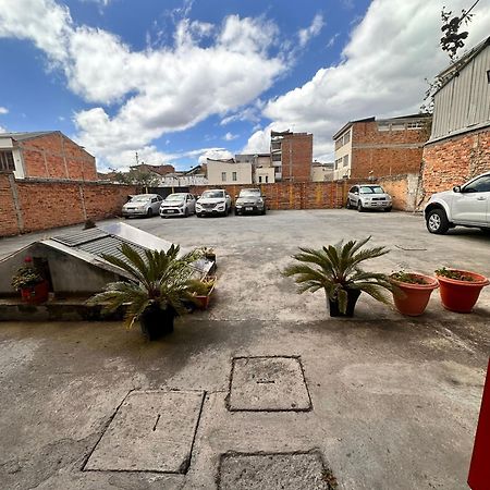 Hotel Coronel Cuenca Bagian luar foto