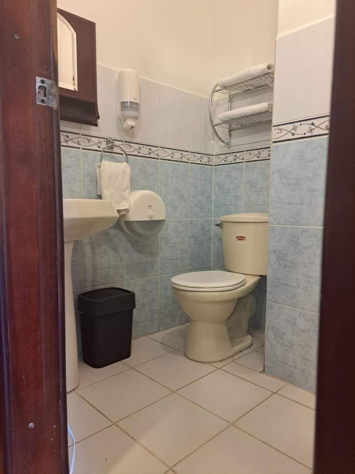 Hotel Coronel Cuenca Bagian luar foto